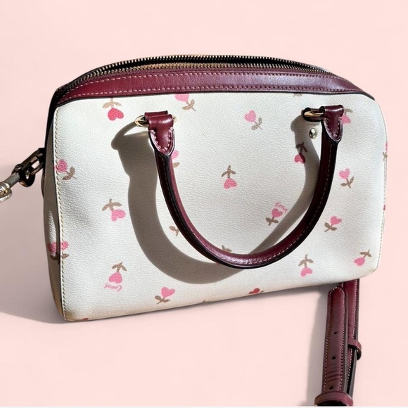 Coach Bag - Leather with florals and hearts - Picture 2 of 3
